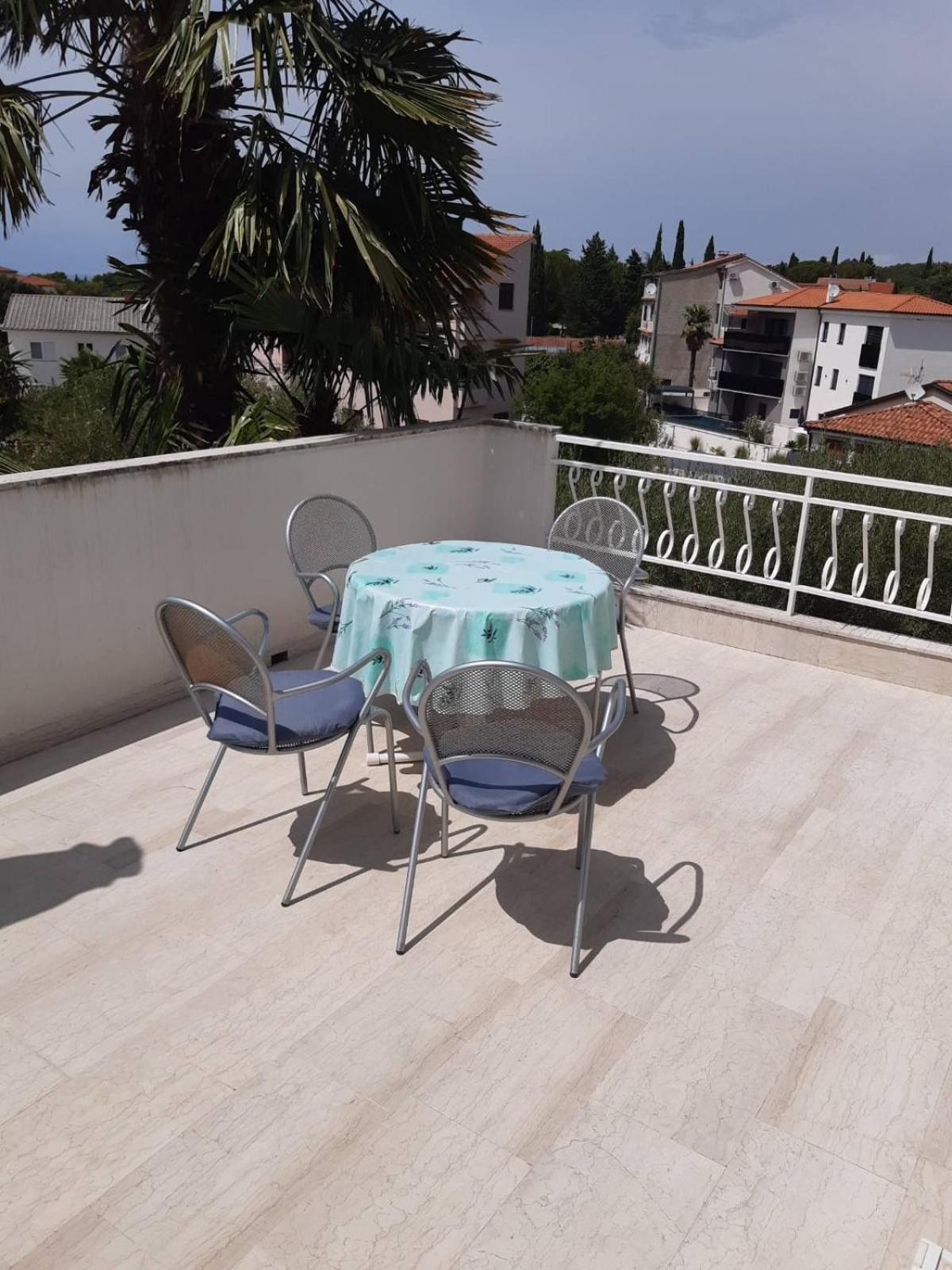 Apartments Cerovic Malinska Exterior foto
